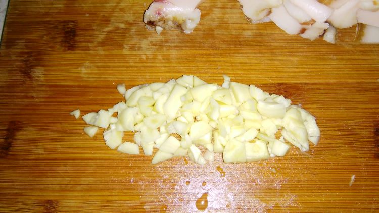 豆豉大葱炒腊肉步骤2