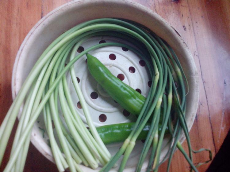 青椒蒜苔炒腊肉步骤5