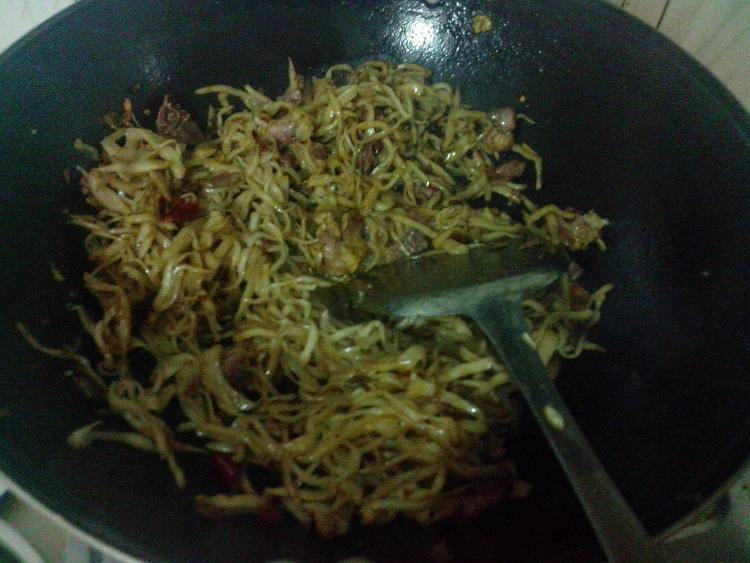 腊瘦肉炒大头菜步骤9