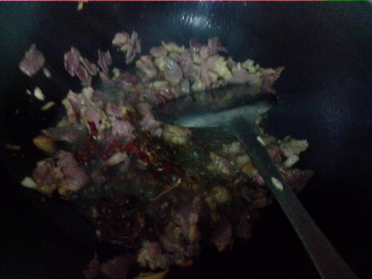 腊瘦肉炒大头菜步骤6
