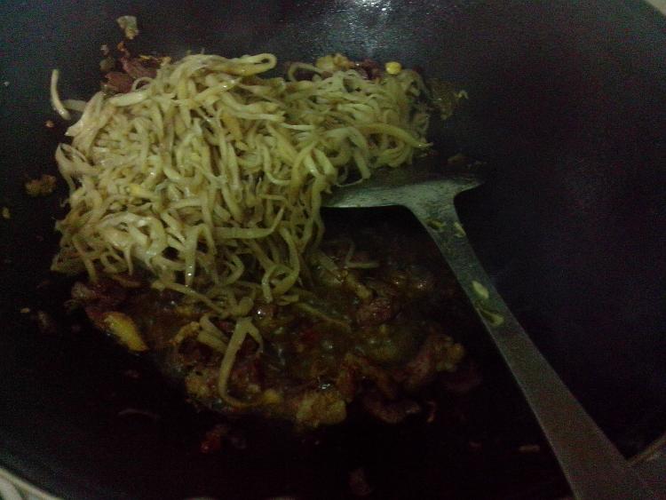 腊瘦肉炒大头菜步骤8