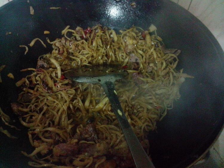 腊瘦肉炒大头菜步骤11