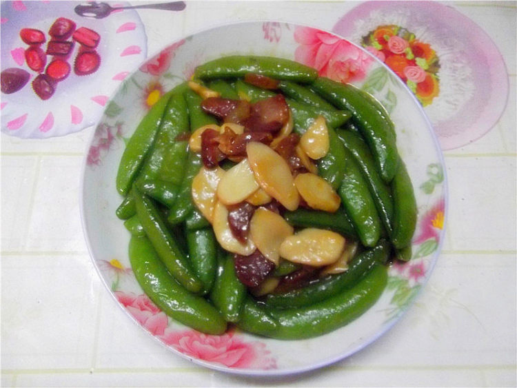 甜豆鸡腿菇炒腊肉步骤8