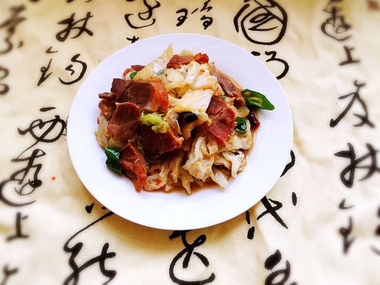 白菜炒腊肉步骤9