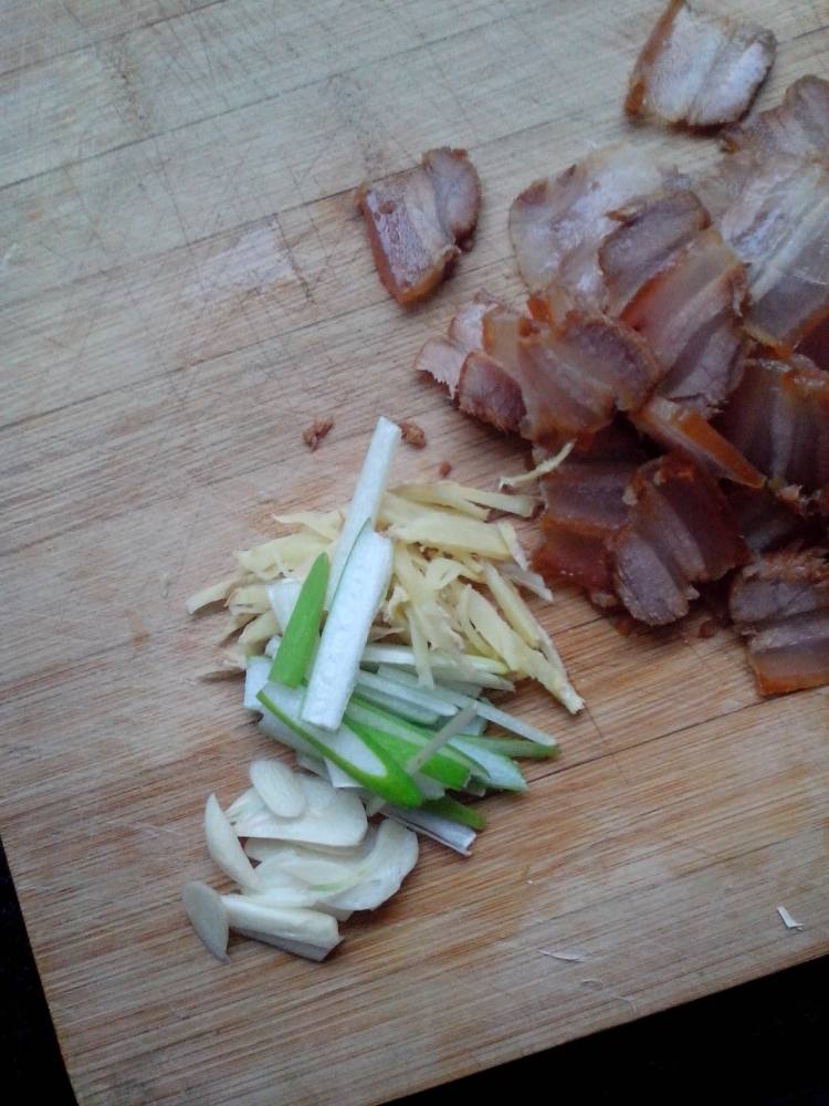 杏鲍菇腊肉饭步骤6