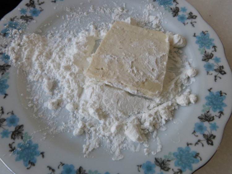 腊肉彩椒煎豆腐步骤5