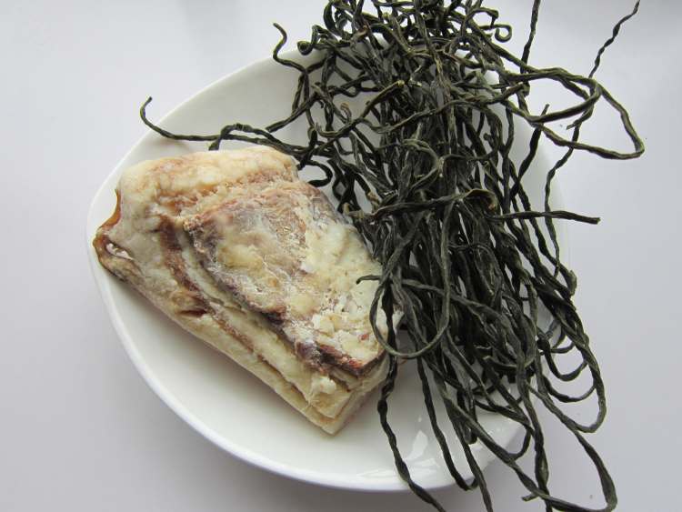 干豇豆烧腊肉步骤1