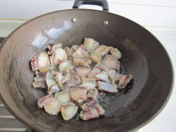 干豇豆烧腊肉步骤7
