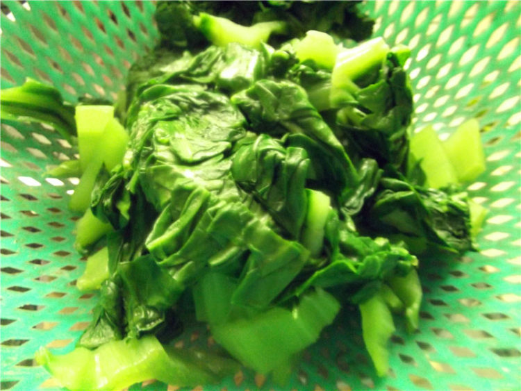腊肉炒莙达菜步骤1