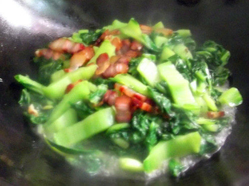腊肉炒莙达菜步骤6