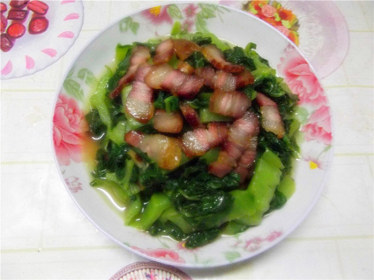 腊肉炒莙达菜步骤7