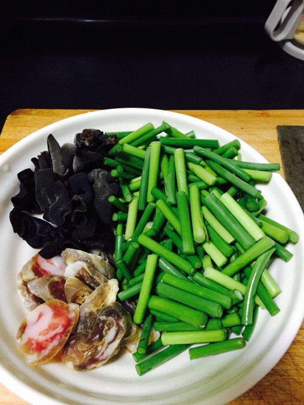 蒜苔腊肉小炒步骤1