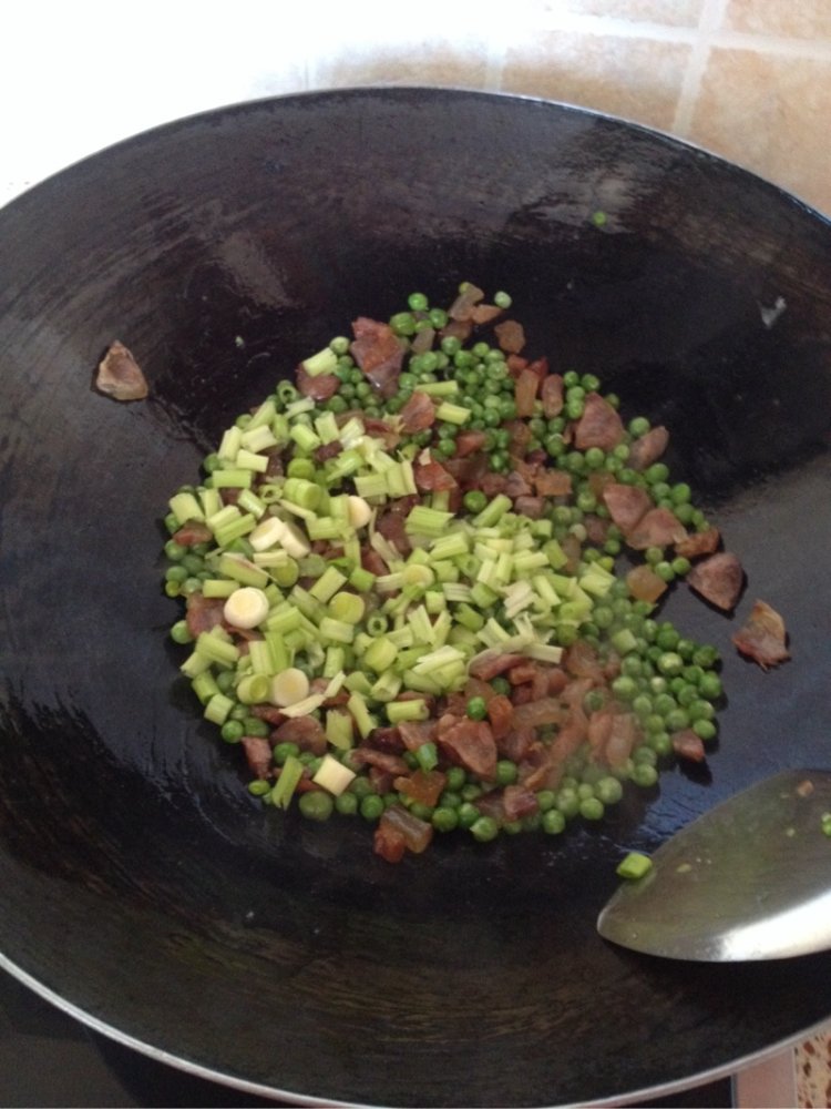 麦豆腊味焖饭步骤9