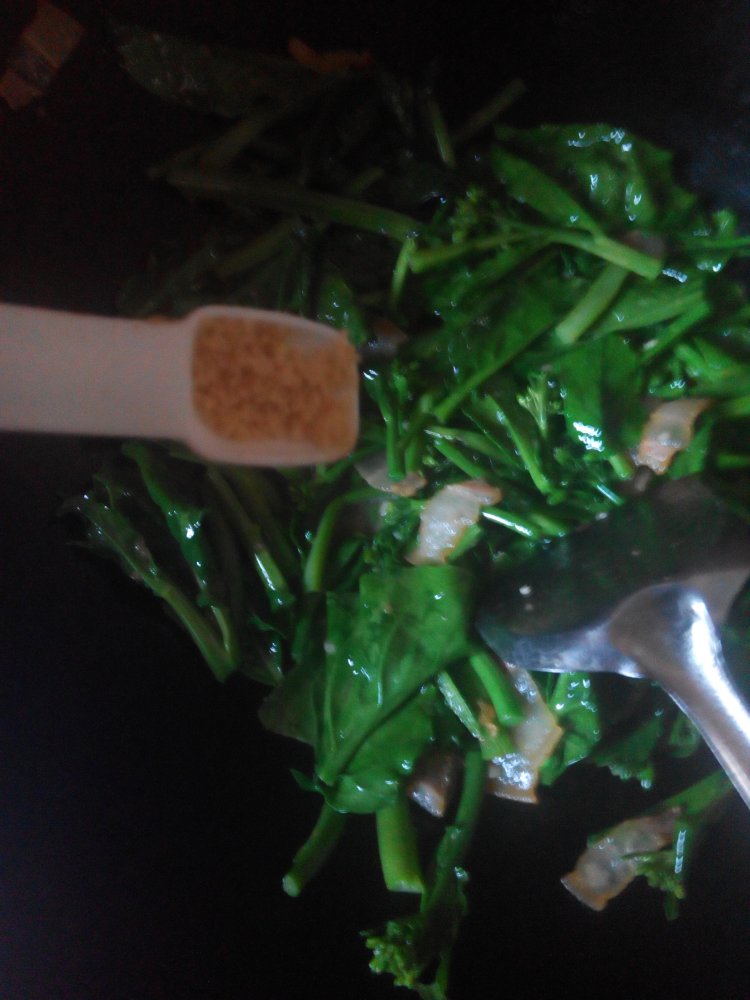 腊肉炒芥蓝步骤10