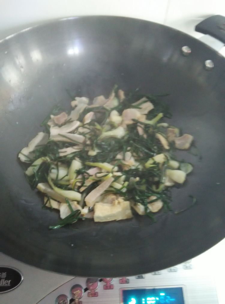 荞炒腊肉步骤7