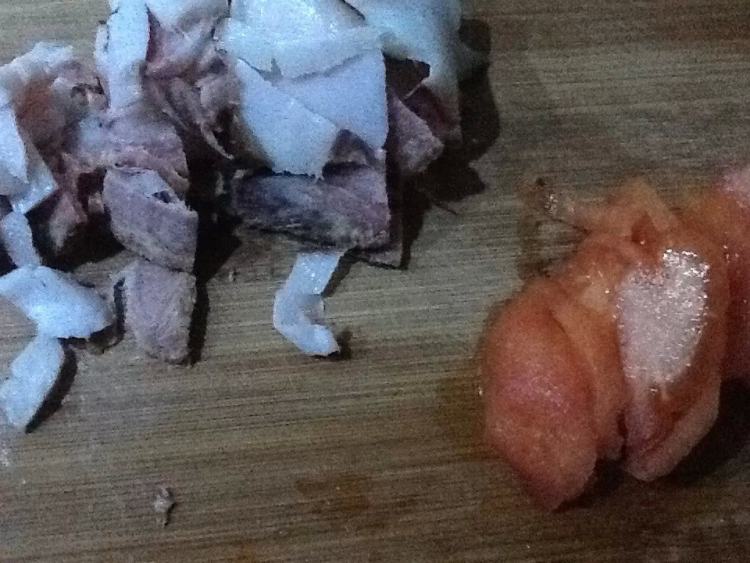 腊肉酸菜步骤1