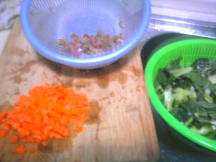 腊肉青菜胡萝卜饭步骤4