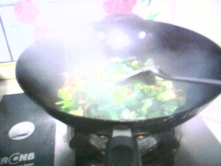 腊肉青菜胡萝卜饭步骤9