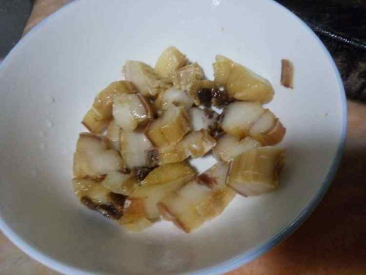 腊肉炒菜心步骤2