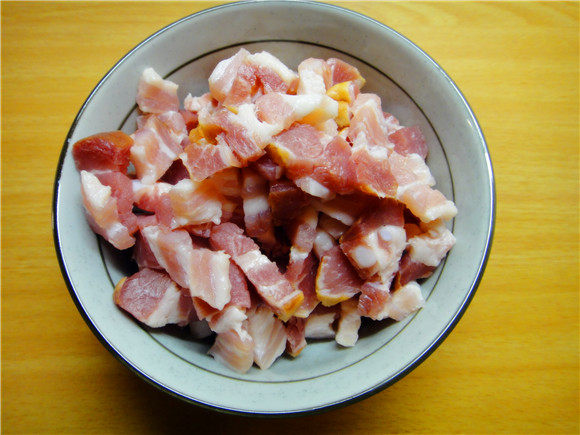 腊肉炒全麦面步骤2