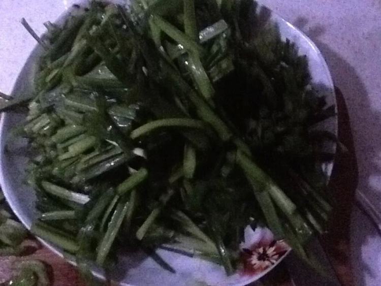 韭菜炒腊肉步骤2