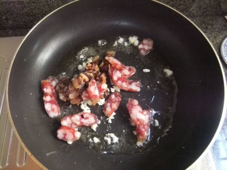 腊味炒三丝步骤5