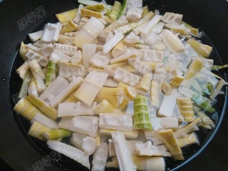 雪菜腊肉春笋步骤3