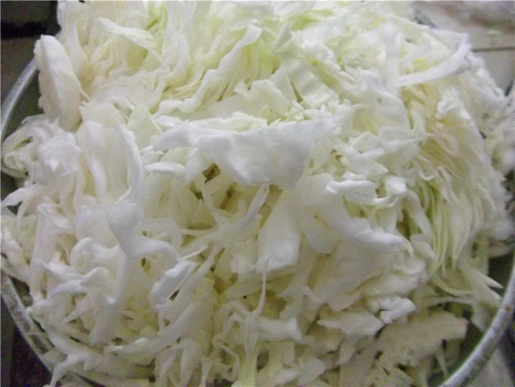 卷心菜炒腊肉步骤2