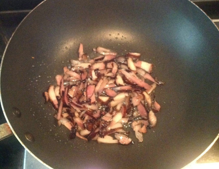 紫甘蓝炒腊肉步骤2