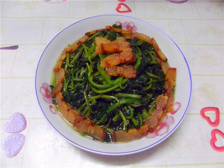 腊肉煮潺菜步骤6