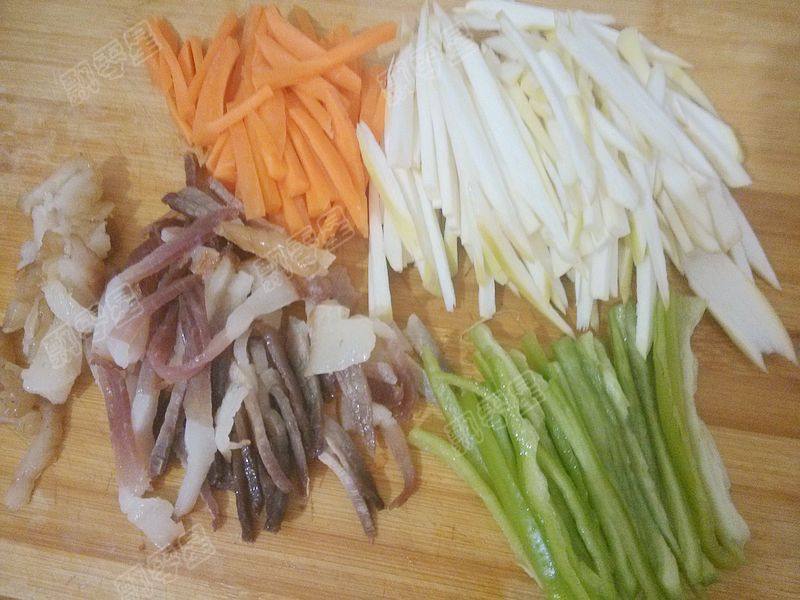腊肉茭白步骤1