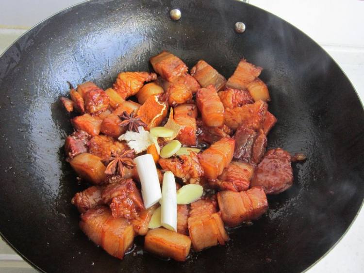 红烧腊肉步骤9