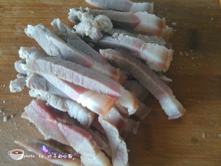 腊肉焖豆角步骤5