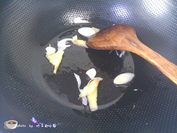 腊肉焖豆角步骤6