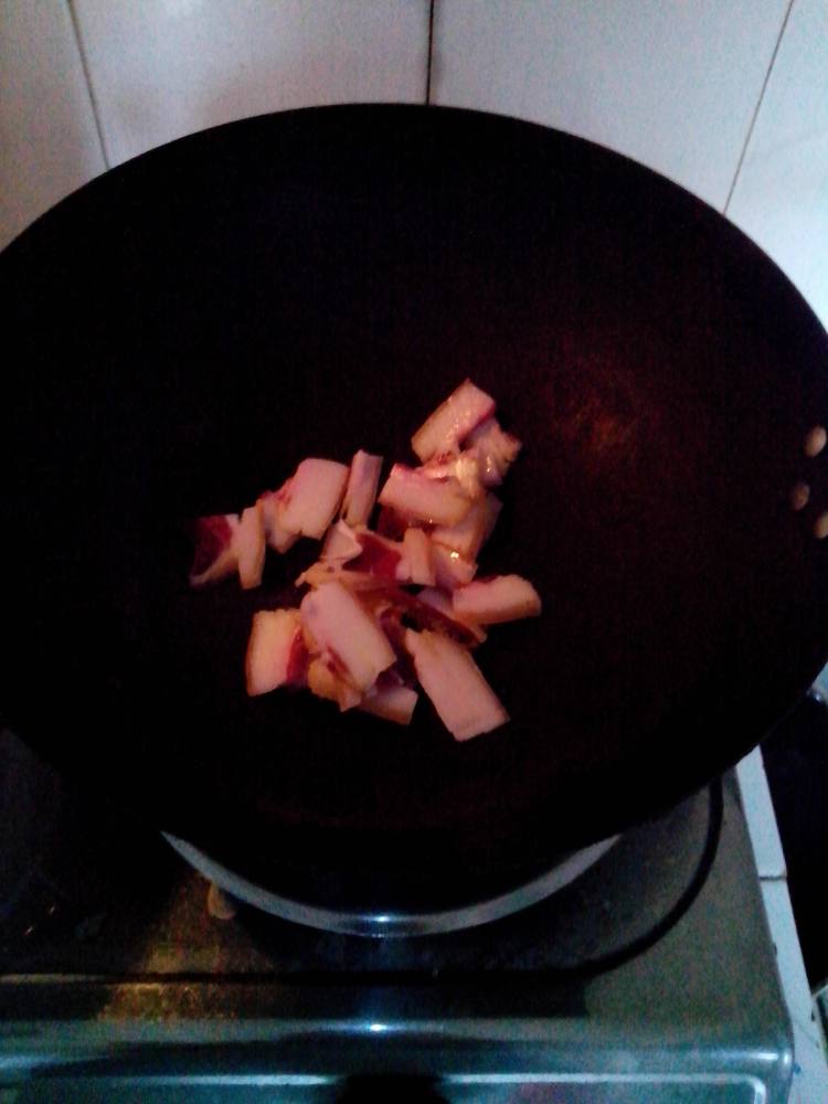 腊肉白菜丝步骤6