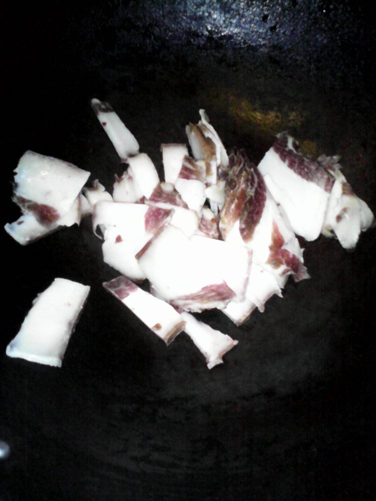 腊肉炒西葫芦步骤4