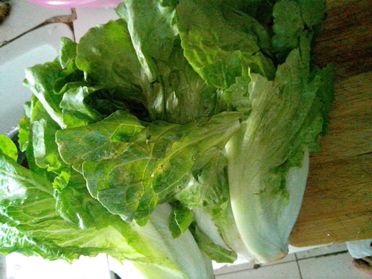 腊肉炒生菜步骤1
