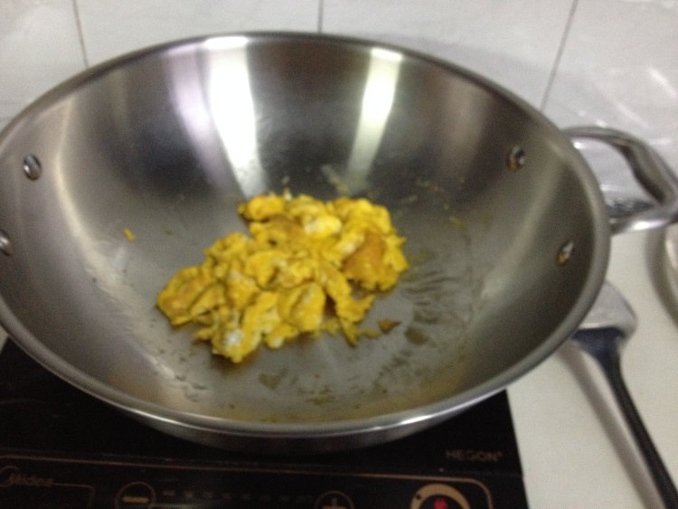 腊肉炒蘑菇步骤3