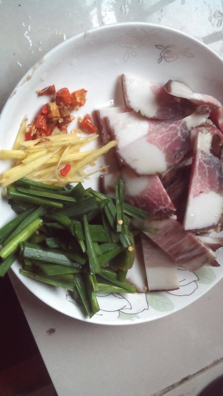 生炒蕨菜步骤2