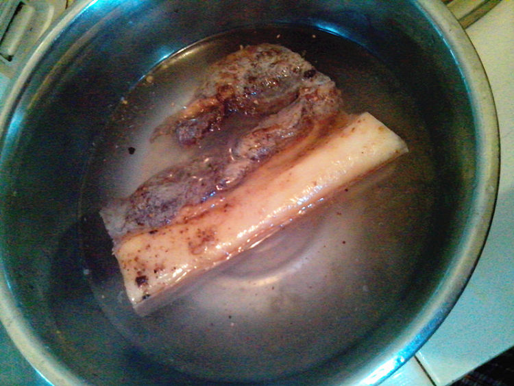 腊肉烧豌豆步骤1