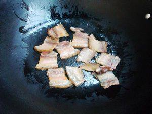 青椒腊肉炒土豆步骤3