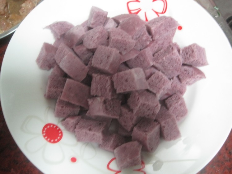 腊味炒紫薯馒头步骤1