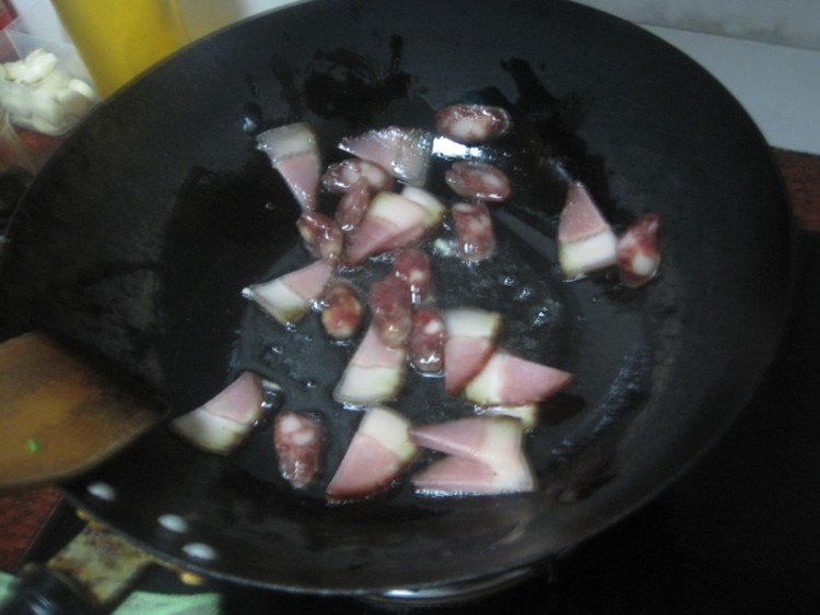 腊味炒紫薯馒头步骤4