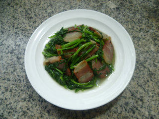 腊肉炒茼蒿步骤10