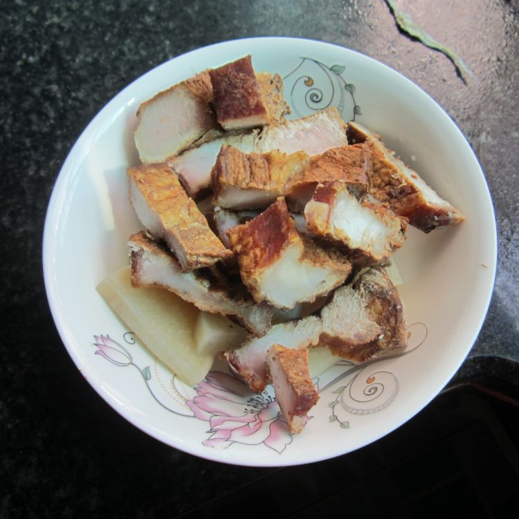 腊肉蒸咸萝卜步骤4