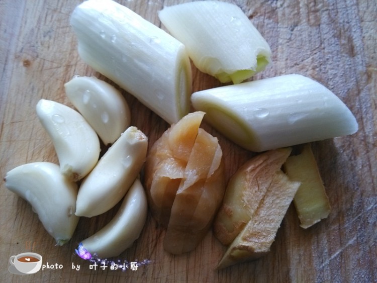 卤煮腊肉步骤4