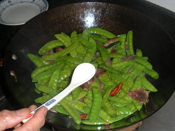 腊肉荷兰豆步骤9
