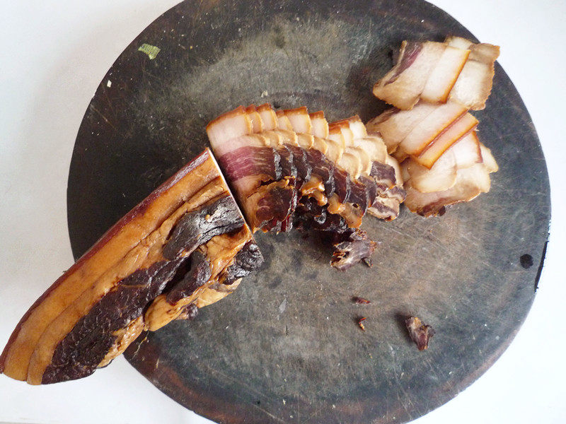 腊肉蒸干豆角步骤3
