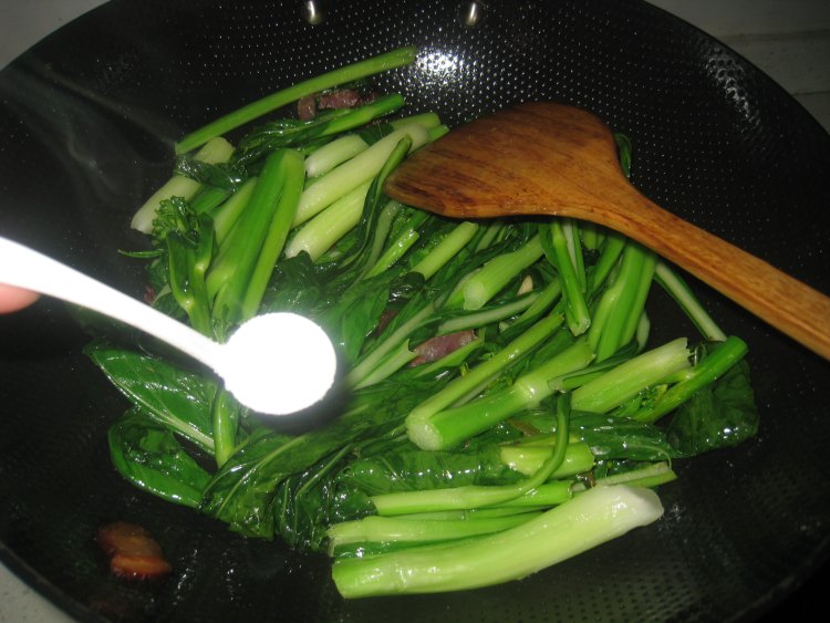 腊味炒迟菜心步骤7