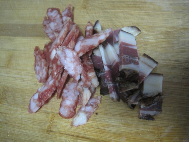 腊味炒青椒步骤2